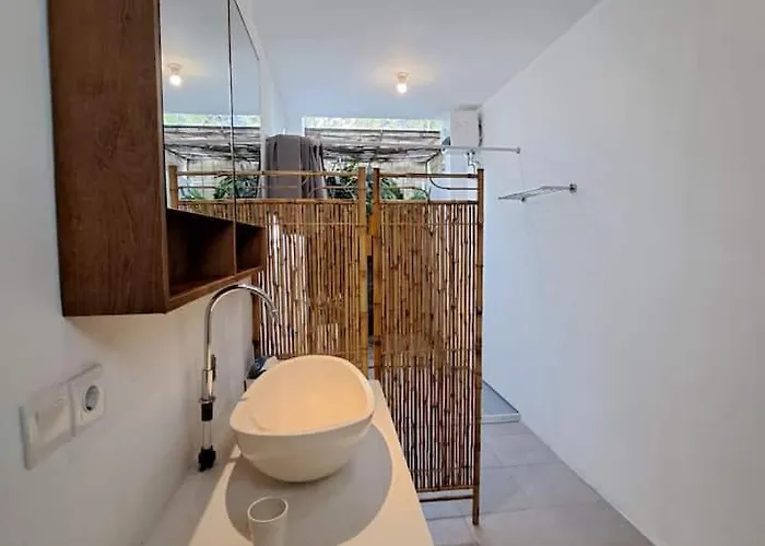 Relaxing Mezzanine 4 In Pererenan Bali, I Feel Good 4