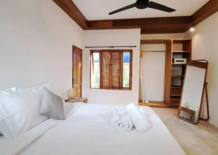 Relaxing Mezzanine 4 In Pererenan Bali, I Feel Good 4 チャングー