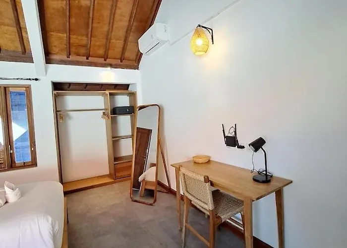 Relaxing Mezzanine 4 In Pererenan Bali, I Feel Good 4 *